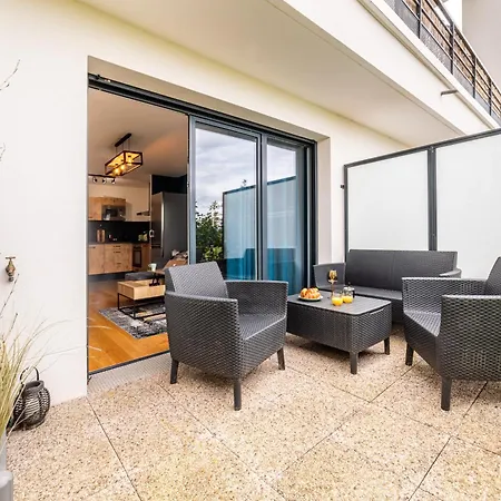 Disneyland 13min - Kingsize Bed - Private Parking - Terrace - Calm Village